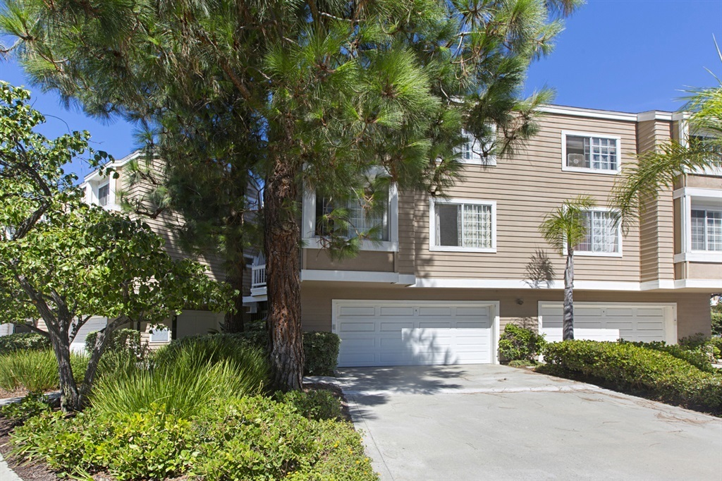 La Jolla, CA 92037 condo sold - representing seller